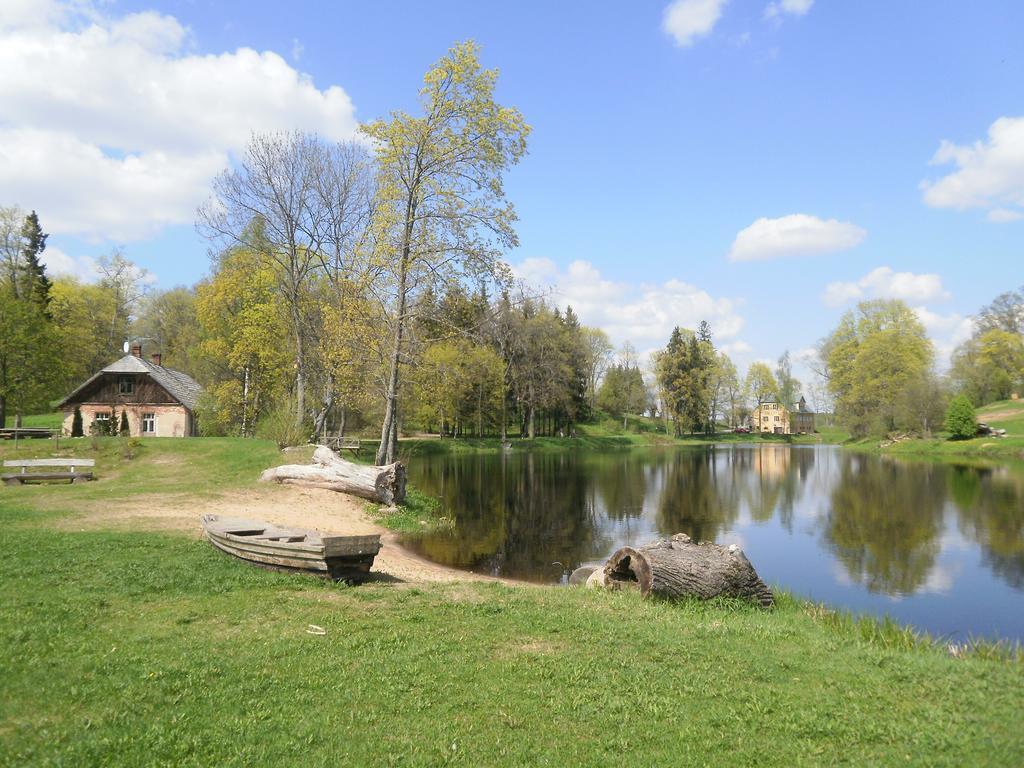 Birinu Pils Hotel *