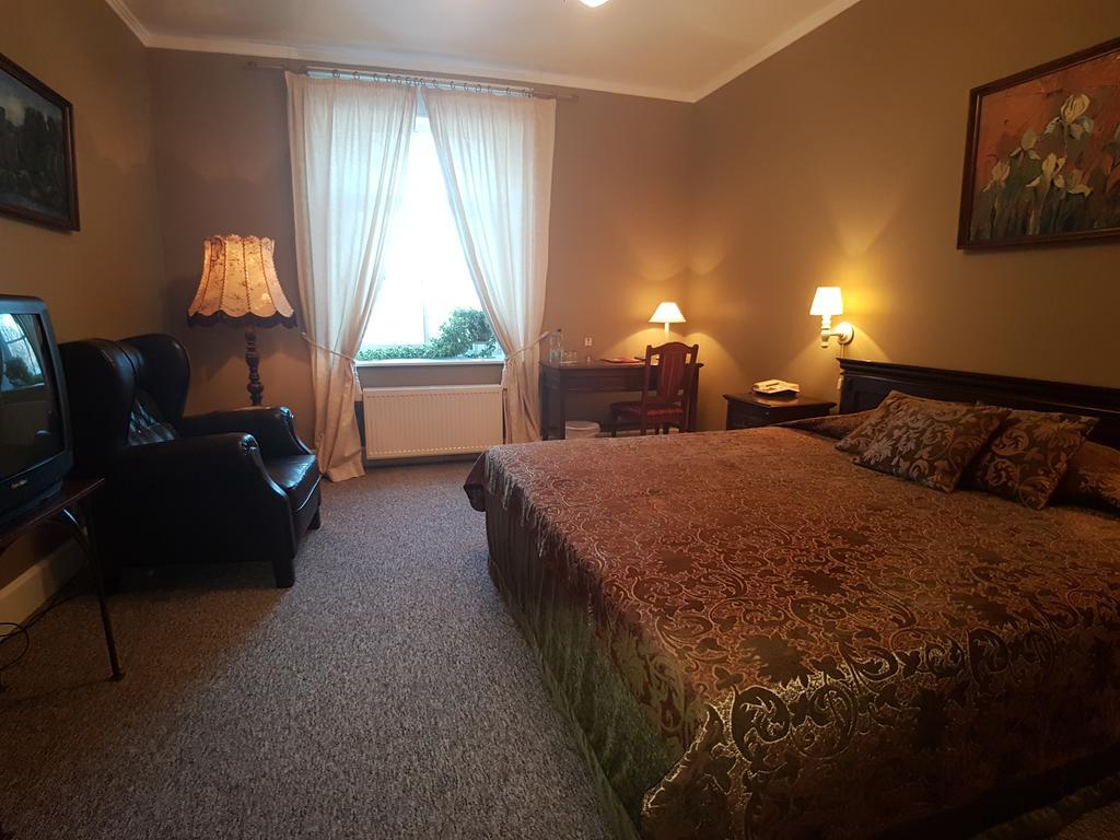 Hotel Birinu Pils Birini