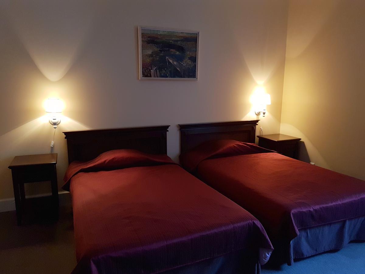 Birinu Pils Hotel Birini